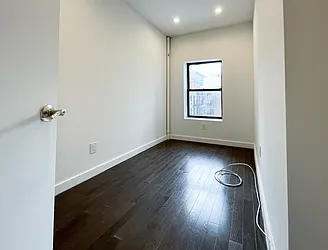 Rented by Kahen Properties