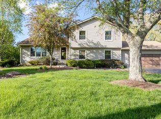 13N501 Chisholm Trl, Elgin, IL 60124