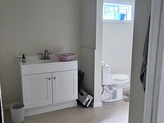 4th image of 56 Wayne St #1