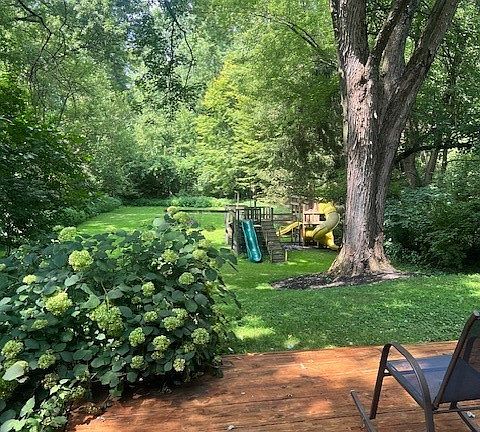 4th image of 1529 Bryden Dr