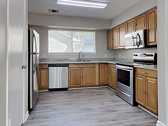 5th image of 15842 Gatebriar Dr