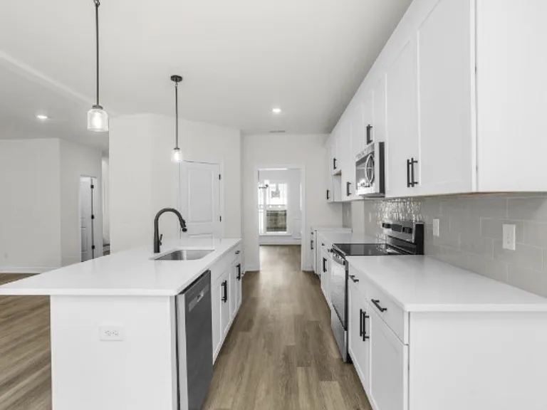 5021 Salient Dr — Photo 10