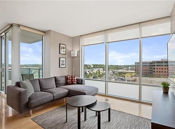 3rd image of 300 Bowie St APT 1007
