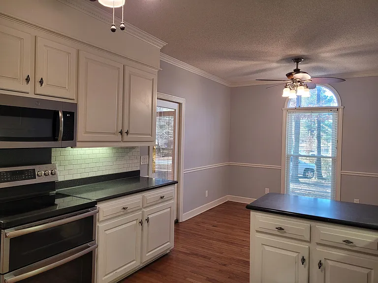 850 Torrey Pines Dr — Photo 16