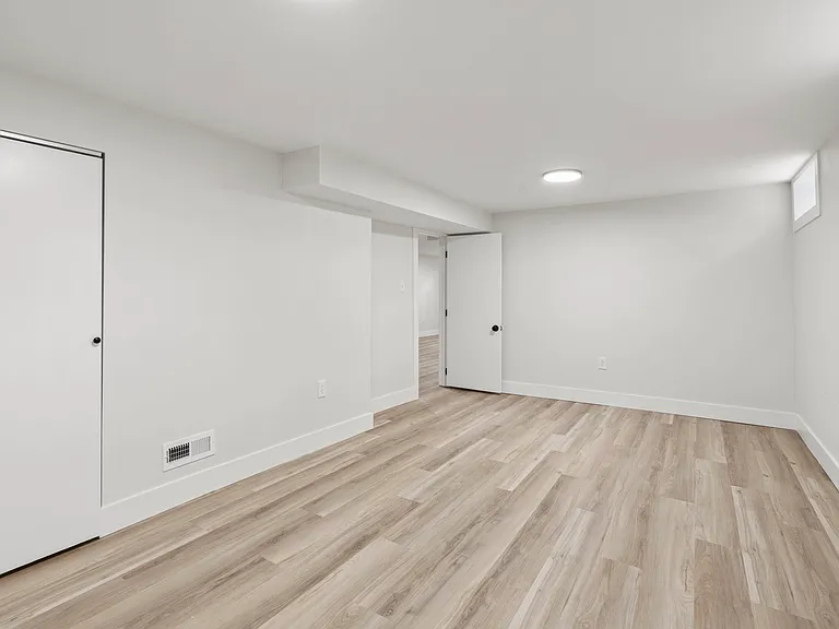 2511 Baywood St — Photo 13