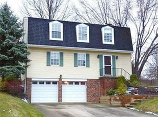 4725 Woodlake Dr, Allison Park, PA