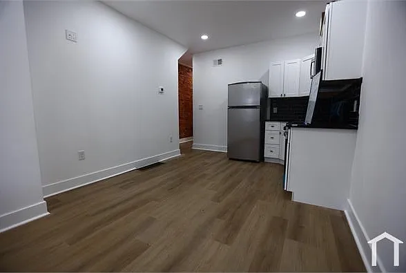 6133 Locust St #2 — Photo 8