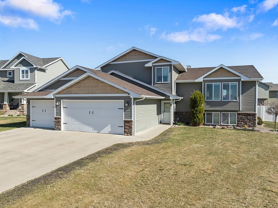1st image of 2700 Heritage Ct
