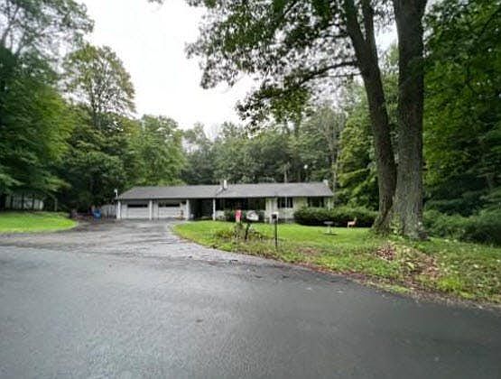 2nd image of 95 Peet Rd