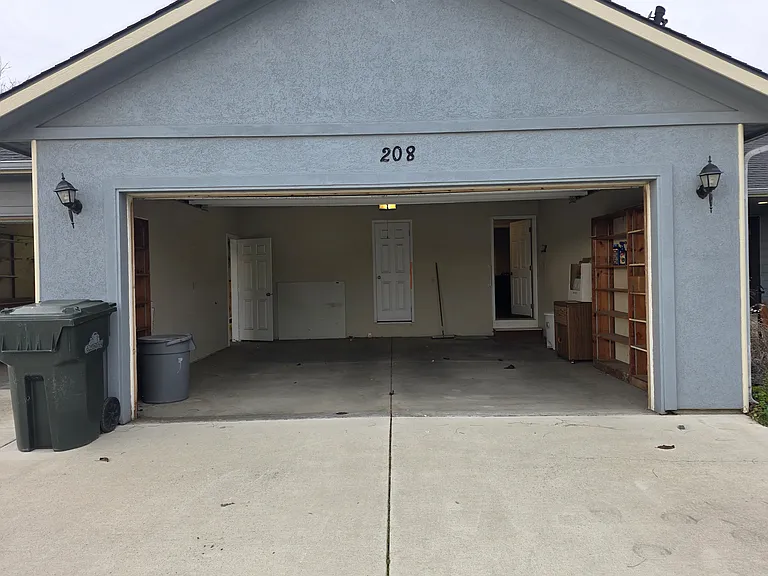 208 Sunset Ln — Photo 17