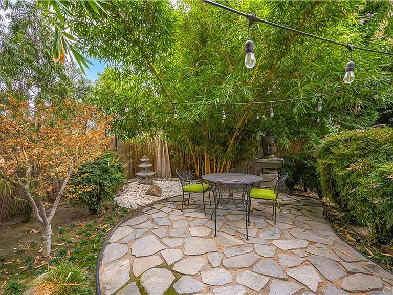 1337 Vuelta Grande Ave — Photo 43