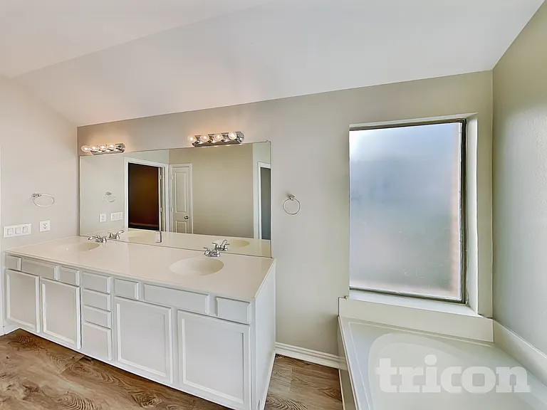 225 Bison Meadow Dr — Photo 8