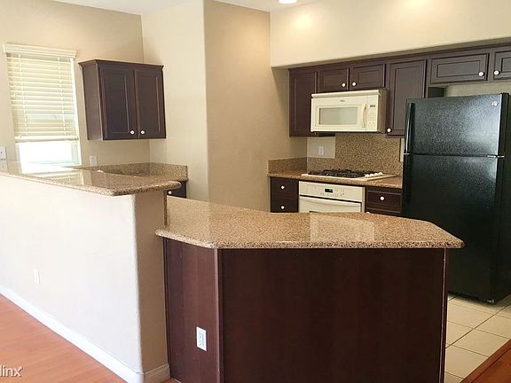 90610292_5364 Flowing Spring St_Las Vegas _NV_2017-2