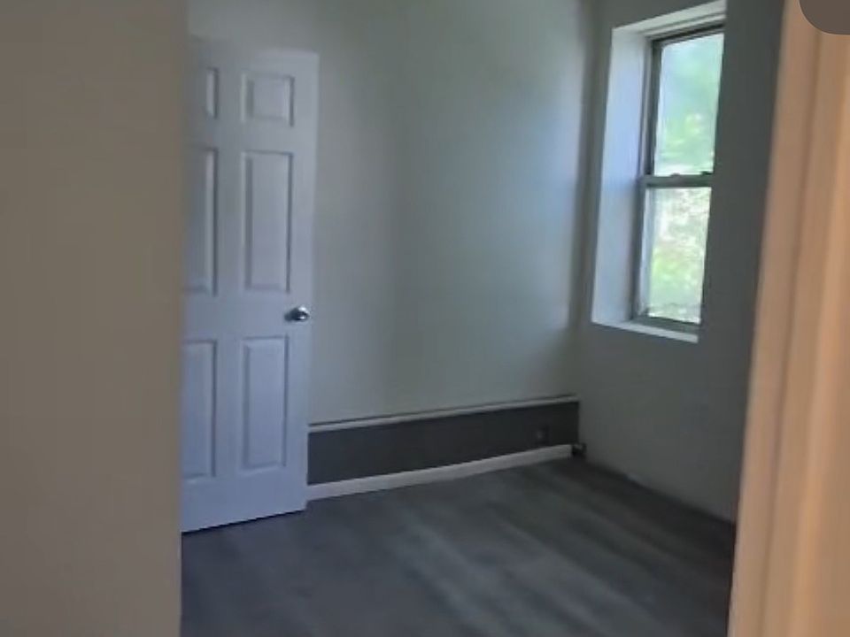 2nd image of 210 75th St