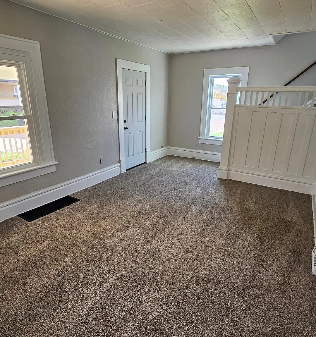 305 Cole Ave — Photo 3