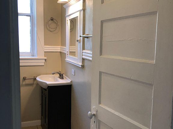 3rd image of 4348 Juniata St
