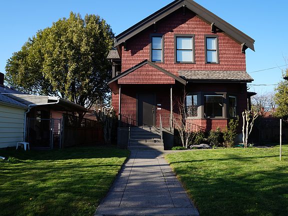 2nd image of 4211 & 4215 SE Alder St #4211