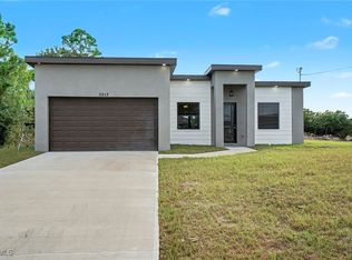 3013 4th St SW, Lehigh Acres, FL 33971