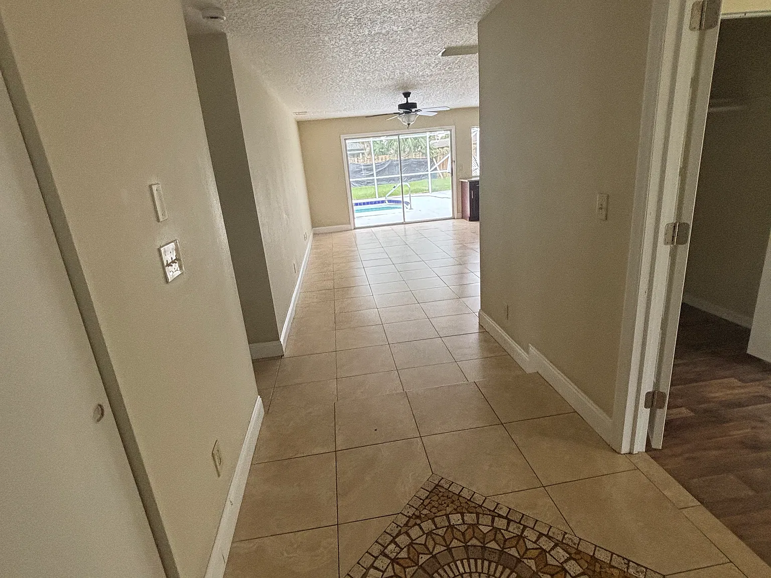 3 bed, 1400 sqft, $2,250 — Photo 3