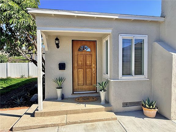 3rd image of 10314 Stagg St