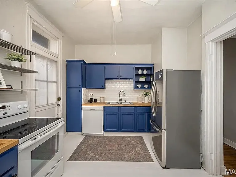 4957 McPherson Ave #D — Photo 8