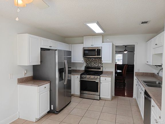 3rd image of 2436 Gulf Breeze Ave