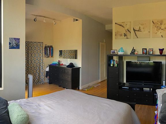 5th image of 1222 N Damen Ave #2