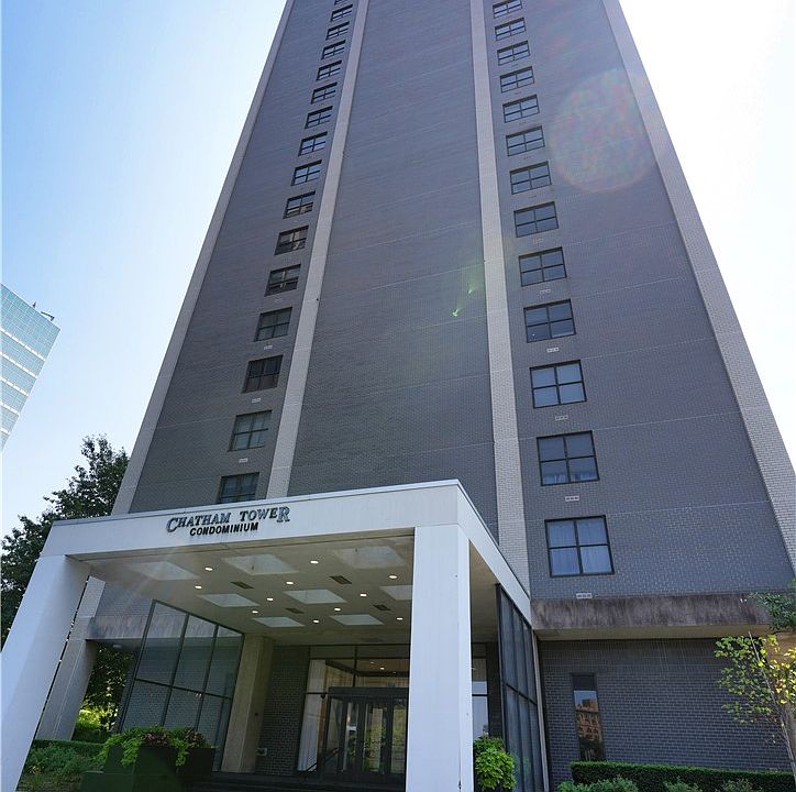 1st image of 112 Washington Pl APT 18A