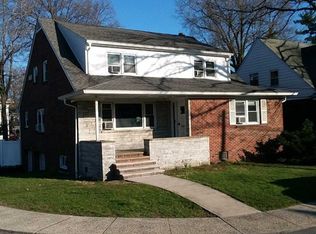 822 Kingsland Ln, Fort Lee, NJ 07024