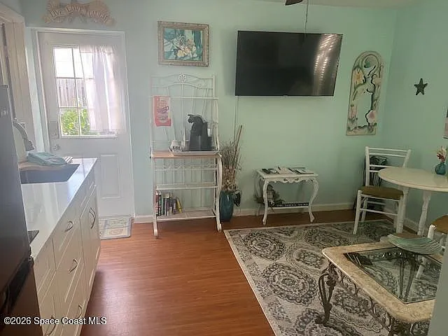 1 bed, 1.0 bath, 500 sqft, $1,400 — Photo 4