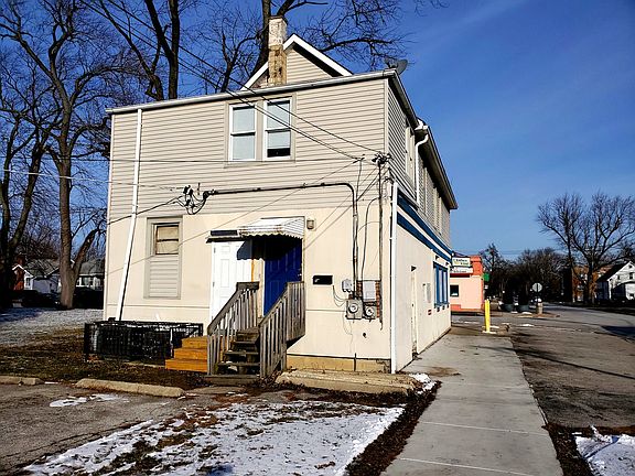 3rd image of 208 W 15th St #0