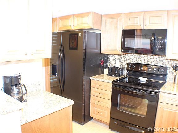 3rd image of 3801 S Atlantic Ave APT 209