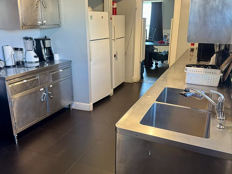 817 W 30th St #251 — Photo 3