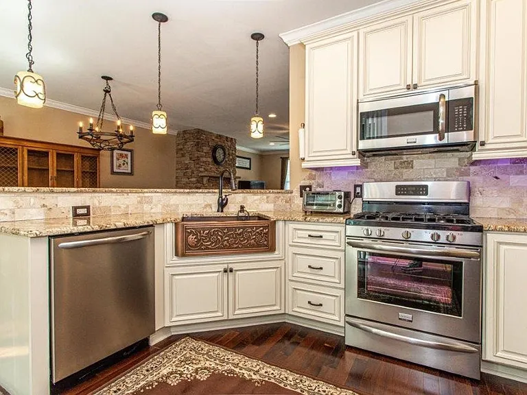 10714 Prince Albert Way — Photo 10