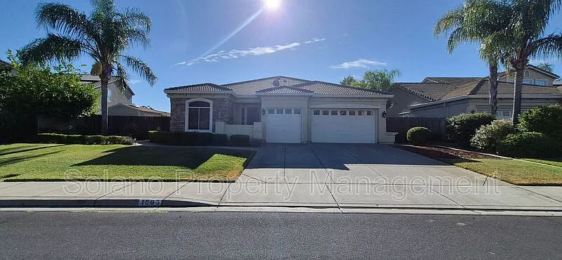 1085 Crystal Springs Dr