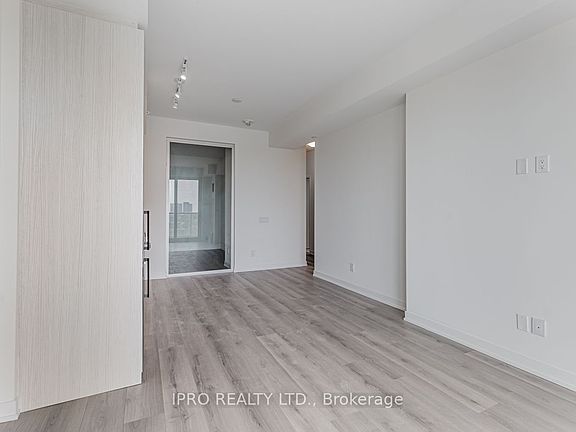 3rd image of 1787 Saint Clair Ave W #823
