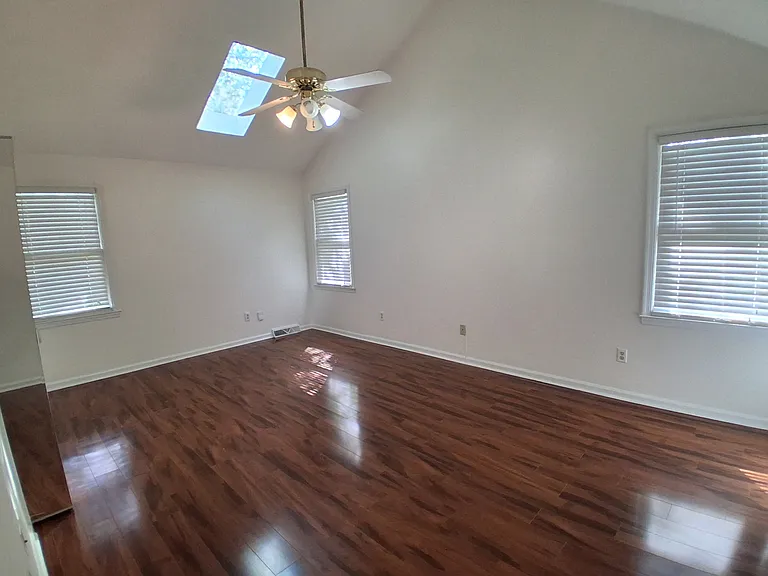 110 Bridlewood Pl — Photo 7