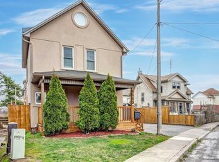 4563 Ryerson Cres, Niagara Falls, ON L2E 1E3