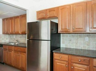 397 Court St APT 4A, Brooklyn, NY 11231