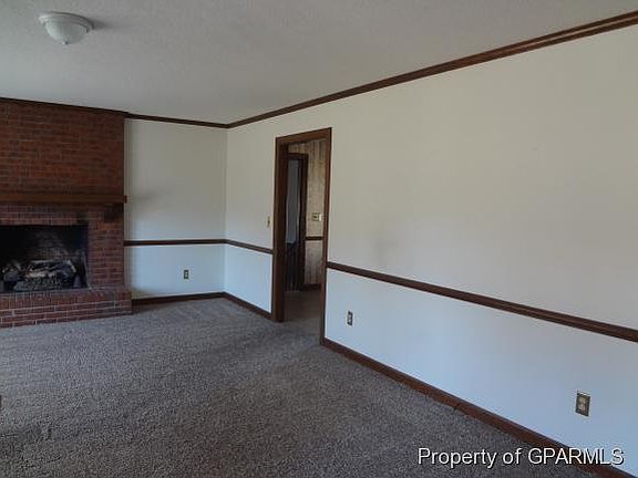 3rd image of 2541 Irvin Dr