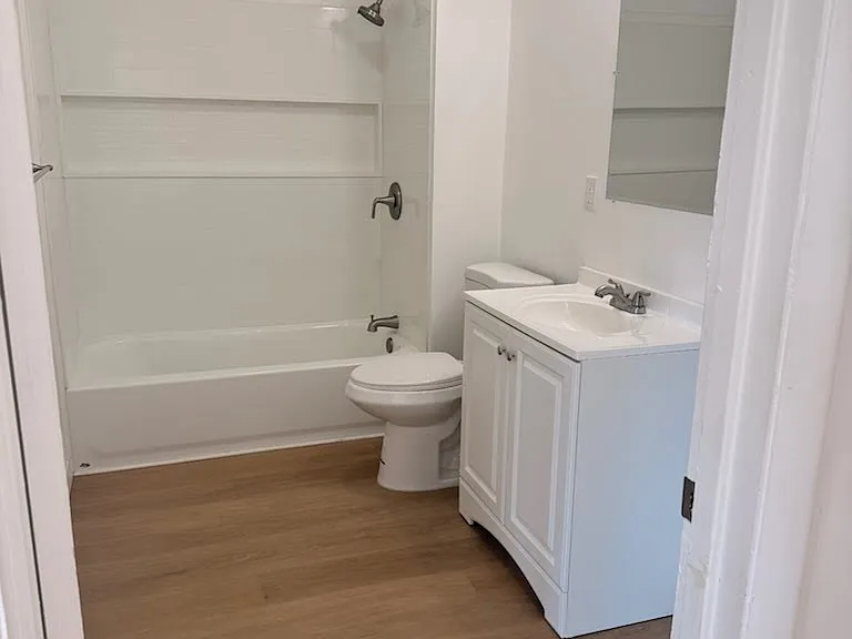 N 100 W — Photo 11
