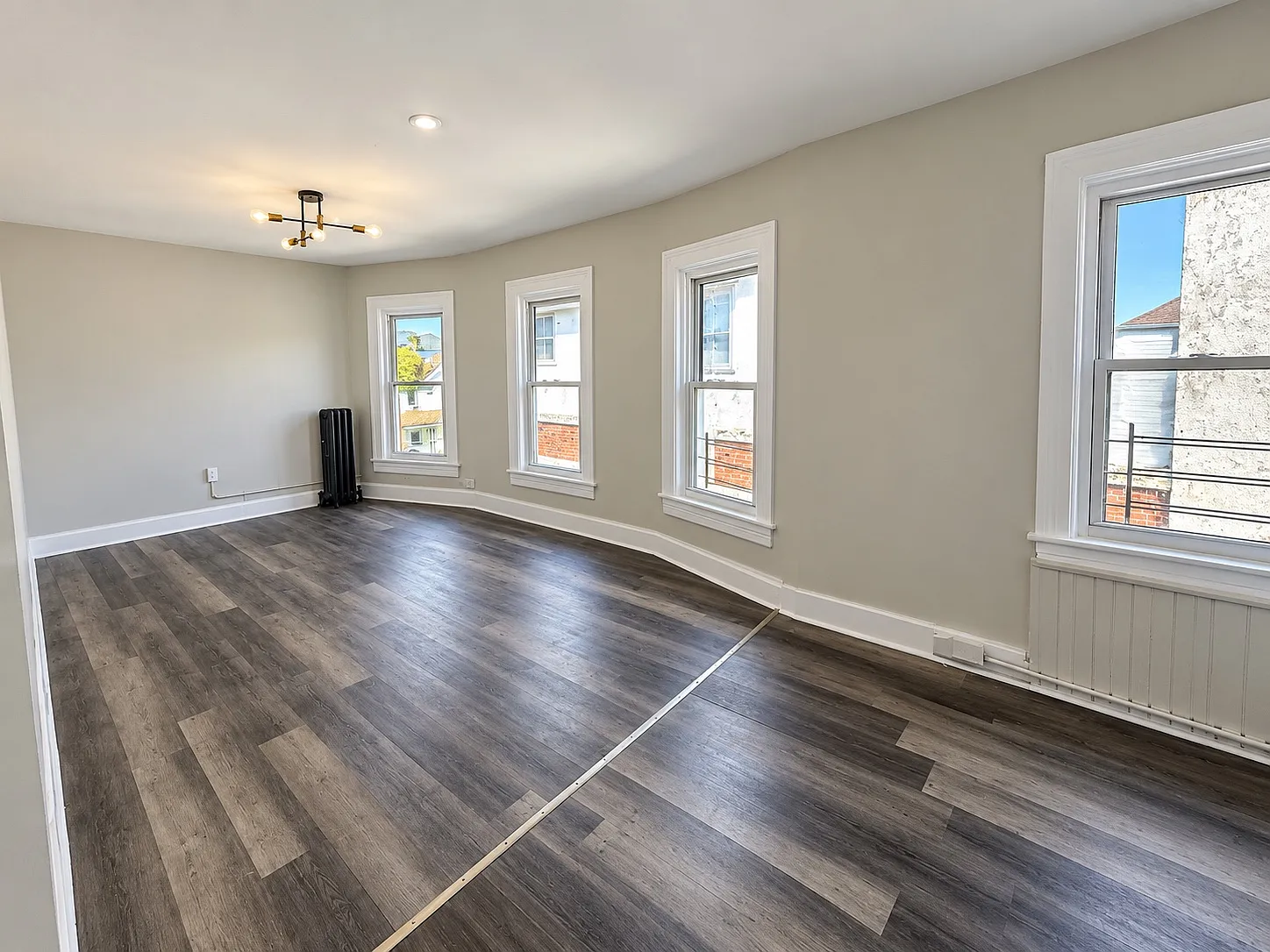 11 S Webster Ave — Photo 2