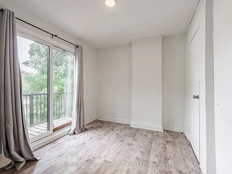 573 Coxwell Ave — Photo 21