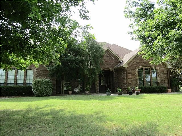 1st image of 305 Cocopa Dr
