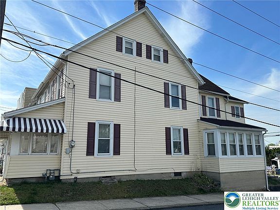 3rd image of 1566 Washington Ave