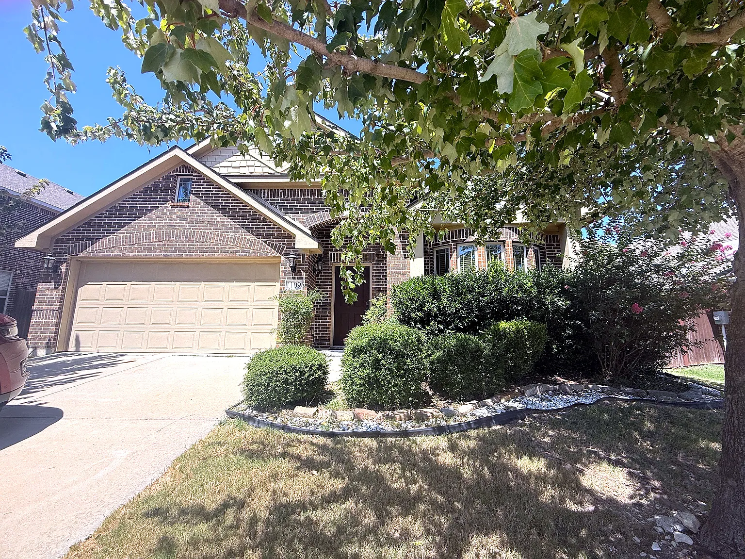 4 bed, 2454 sqft, $3,100 — Photo 1