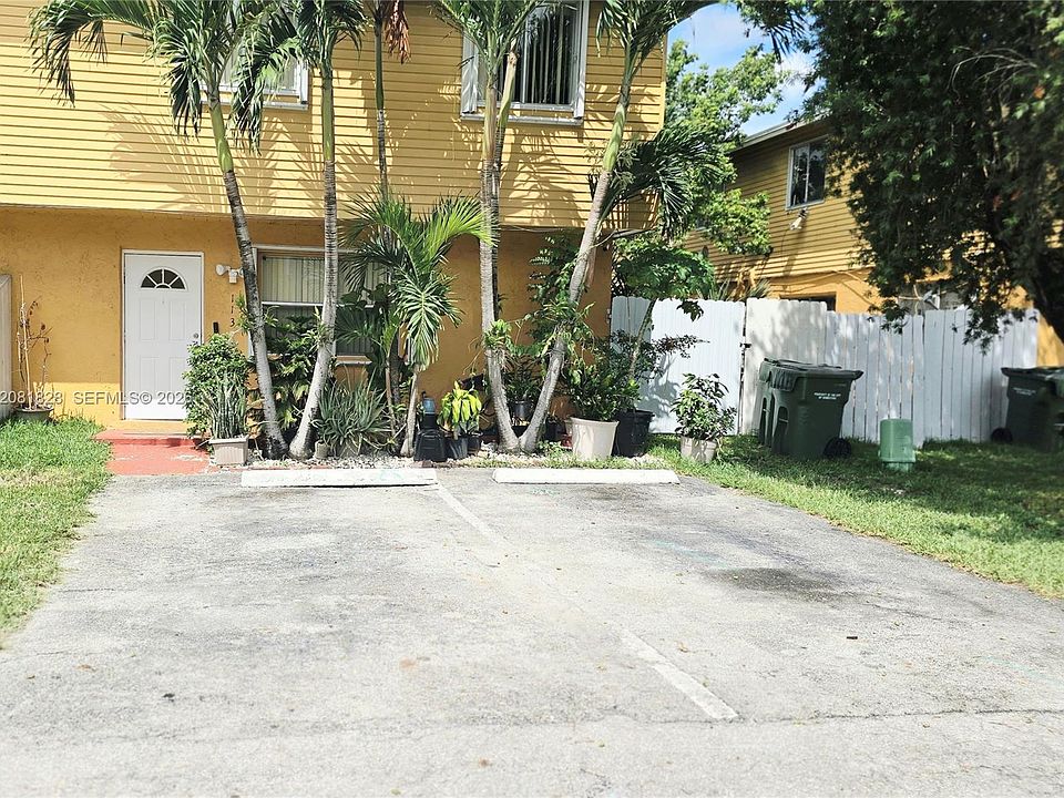 1st image of 113 NE 12th Ave #113