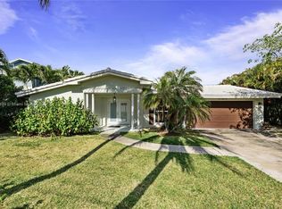 565 NE Olive Way, Boca Raton, FL 33432