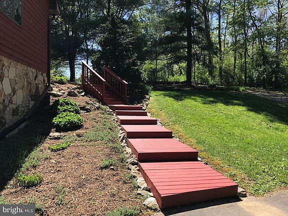 5th image of 10906 Hartle Dr