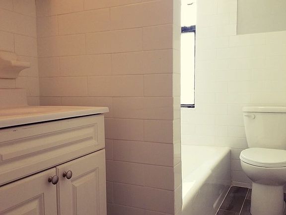 4th image of 3572 Dekalb Ave APT 6D